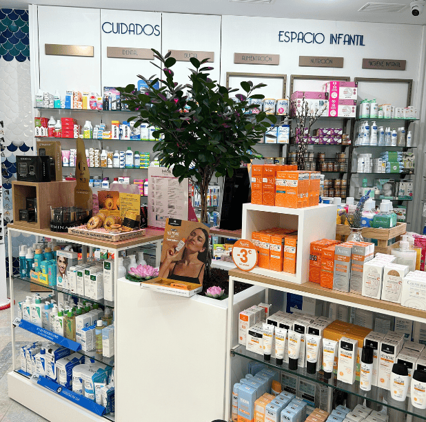 interior farmacia santiago en ubeda