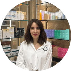 foto celia farmacia santiago en ubeda